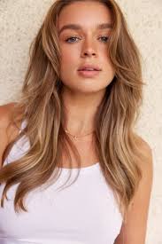 Frankie Evans's Instagram, Twitter & Facebook