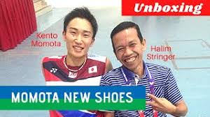 Known for his unpredictable and explosive style of play, kento momota finished the 2019 season with 11 titles which included the world championships, asia. Unboxing Kento Momota New Shoes Yonex Badminton Shoes Power Cushion 65 Z 2 Youtube