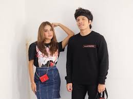 Perempuan 10 juli 1998, jakarta. Atta Lamar Aurel Hermansyah Hari Ini Gen Halilintar Ke Mana