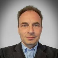 100+ perfiles de «Bernhardt»