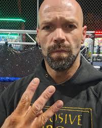 Chris J Lazareth (@chrisjlazareth) • Instagram photos and videos