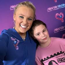 Does anyone know where their is a selling site for the JLS tickets 🙂  preferably meet and greet hopefully if not as close as I can to the stage  🙂 thank you