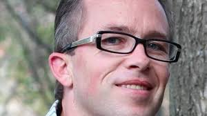 Pai de bebê com Down foi afastado de filha com a mesma síndrome pela ex