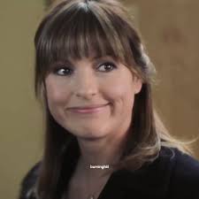 brontë 𖤓 (@burninghiil)