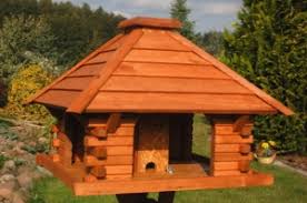 Geräumiges vogelfutterhaus mit großer landefläche aus. Vogelhaus Selber Bauen Finde Jetzt Deine Bauanleitung