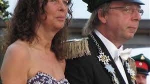 Meinerzhagener Schützenfest endet mit Krönung der neuen Regenten Dieter und  Manuela Bender. Dank an Oliver und Ellen Funke