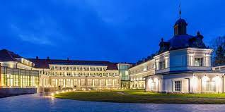 Navštívte kúpele turčianske teplice alebo poznajte ďalšie kúpele a aquaparky s visitslovakia.com, ktorý ponúka aj kompletné informácie o všetkých zaujímavostiach v okolí. Zlate Kupele Turcianske Teplice Royal Palace Zlavomat Sk