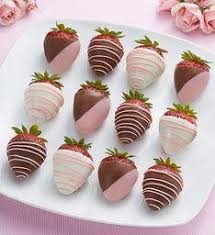 Sweet Desire Dipped Strawberries 1800flowers Com Chocolatecoveredstrawberries St En 2020 Fraise Au Chocolat Petit Dejeuner Romantique Fraises Enrobees De Chocolat