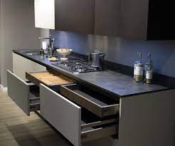 Cucina Design Moderno Arredamento Isola Italiana Penisola Top Nera Illuminazione Arredo Interni Cucina Arredamento Moderno Cucina Idee Per La Cucina