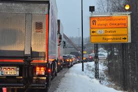 Check spelling or type a new query. Nyheter Trafikk Stengt I Over En Time