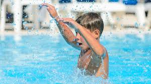 Schwimmen Und Baden Diese Krankheitskeime Lauern Im Wasser Br24