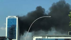 Ankara'da mobilya atölye ve mağazalarının bulunduğu siteler semtindeki bir toptancıda yangın çıktı. Via Tower Nerede Ankara Da Son Dakika Yangin 27 Temmuz