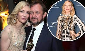 Encuentre fotos de stock en hd sobre husband of cate blanchett y millones de otras imágenes editoriales en la colección de shutterstock. Cate Blanchett Reveals Her Husband Of 23 Years Gift Wraps Ironing Boards For Their Anniversary Daily Mail Online