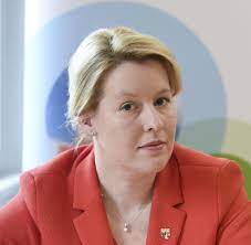 Zahlreiche politiker haben wegen plagiatsvorwürfen den rücktritt von bundesfamilienministerin franziska giffey gefordert. Bundnis Neukolln Franziska Giffeys Problem Im Heimatbezirk Welt