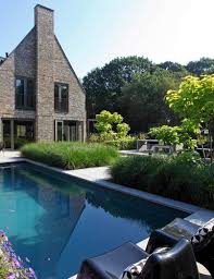 moderne tuin met zwembad tuin tuin inspiratie onderhoudsvriendelijke tuin