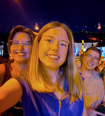 Wendy Dilbeck's Instagram, Twitter & Facebook