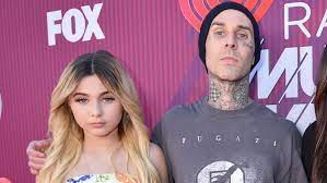 Alabama luella barker was born in 2005 in california. Travis Barker S 15 Year Old Daughter Alabama Uses Makeup To Cover Up His Face Tattoos Ktvb Com
