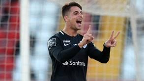 View complete tapology profile, bio, rankings, photos, news and record. Fabio Cardoso Diz Que Santa Clara Quer Sair De Alvalade Com Os Tres Pontos Santa Clara Jornal Record