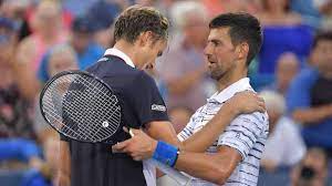 Đoković je u osmini finala savladao lorenza muzetija, takođe italijana, dok je beretiniju pre početka meč predao švajcarac rodžer federer. Medvedev Novak Je Covek Situacije Hvala Mu Tenis Uzivo