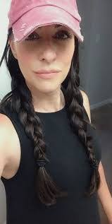 Jenny Conroy's Instagram, Twitter & Facebook