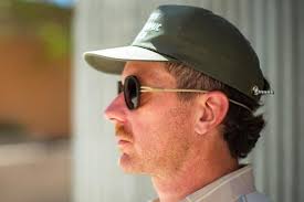 The @ombraz Cammina is a new Italian-inspired contemporary style from the  brand known for specializing in armless sunglasses. Josh got his hands