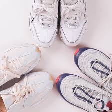 スエードにも使える いろんな素材対応 本気のスニーカー洗い 2021 スニーカー スエード レザー