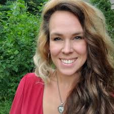 Today was bittersweet, it was my last official day at WHBM!!! I have  learned so much, met life time friends and will miss our work family!! I  appreciate all the amazing customers