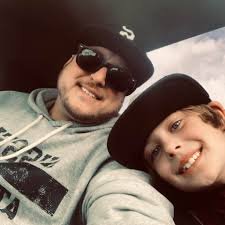 Any Bands in Reno/Sparks looking for a singer?