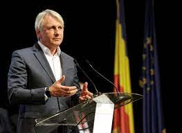 În bucurești, parcările marilor bulevarde sunt pline de autoturisme din import scoase la vânzare. Stiri Taxa Auto Pagina 1 Din 2 Stirileprotv Ro