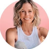 Jennifer Sterrett's Instagram, Twitter & Facebook