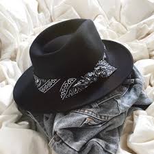 Epingle Sur Josette Bernard Pret A Porter Chapeau