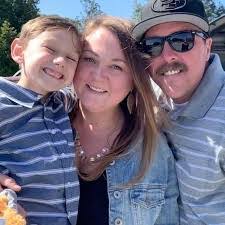 Aaron Bohannon's Instagram, Twitter & Facebook