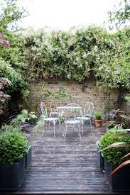 petits jardins grandes idees small cottage garden ideas patio garden design cottage garden