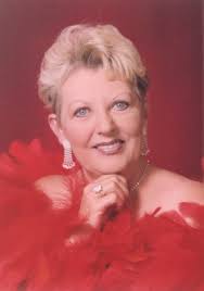 Maxine Cason's Instagram, Twitter & Facebook