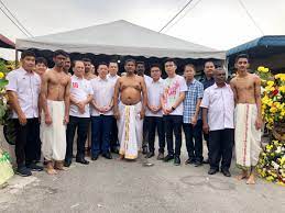 Liity facebookiin ja pidä yhteyttä käyttäjän nga kor ming ja muiden tuttujesi kanssa. Nga Kor Ming On Twitter Paying Last Respect To Selangor S Government Exco Yb Sdr Ghanapathirau S Father May God S Grace Blessings Be With Ghana His Family Be Strong Media Selangor Selangorgov