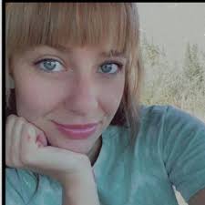 Desiree Bell (@desiree_c_bell)