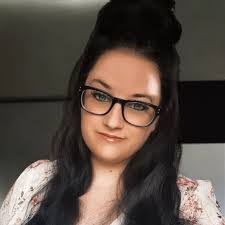 Dana Thurston's Instagram, Twitter & Facebook