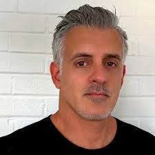 Andrew Twigg's Instagram, Twitter & Facebook