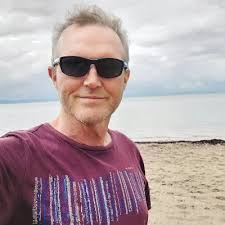 Ger Downes (@gertieluimneach)