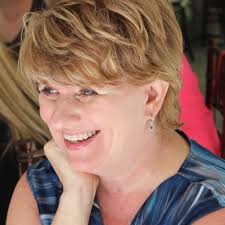 Kim Hardwick (@CHHardwick)