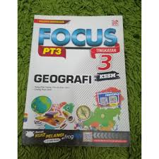 Penggunaan buku teks digital tingkatan 3 ini sangat mudah kerana dengan hanya menaip judul buku atau isu berkaitan, dalam hanya beberapa saat maklumat daripada buku tersebut akan terpapar. Buku Teks Geografi Tingkatan 3 Penulis