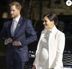 Ce lundi 22 février, comme le relate le tabloïd britannique the mirror, meghan markle et le prince harry mettent en avant leur podcast archewell audio, produit en. Meghan Markle Enceinte Cet Objet Special Qu Elle Leguera A Sa Fille Purepeople