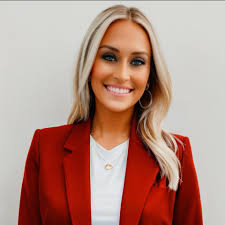 Samantha Trantham's Instagram, Twitter & Facebook