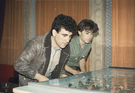 Check spelling or type a new query. Szikora Robert Fiatalkori Fotokon Nem Csoda Hogy A Lanyok Rajongtak Erte Hazai Sztar Femina