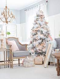 Codes promo, ventes flash, livraison offerte, trouvez le produit de vos rêves à prix réduit ! We Hope You Found Something Special Under Your Tree This Christmas Decoration Noel Idee Deco Noel Sapin De Noel Blanc
