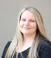 Meet Robyn Henderson, our Biokineticist at Linked Health Centre 👋 Robyn is  passionate about helping all patients to overcome injuries and to achieve  optimal health. Her passion is orthopaedic/ sport injuries as