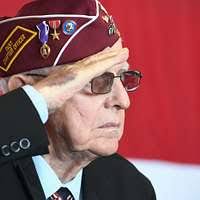 170507-N-FP690-2256 MAYPORT, Fla. (May 7, 2017) Tom