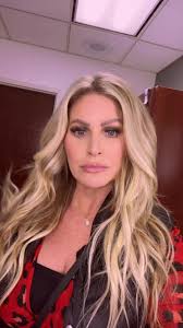 Life of a News Anchor Behind the Scenes