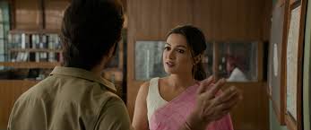 But her love for urdu literature will have her falling in love that will eventually put them in a tug of war with. Download World Famous Lover 2020 Hindi Movie Web Dl 480p 500mb 720p 1gb 1080p 3gb Movies Flix Moviesflix Movies Flix Moviesflixpro Org Moviesflix Moviesflix