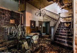 Eerie Images From Inside An Abandoned 19th Century Funeral Home Abandoned Victorian Homes Florida Address